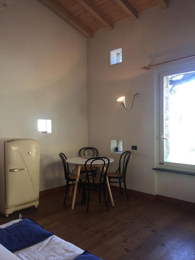 Cottage La Torre Del Pittore Бонасола Екстериор снимка
